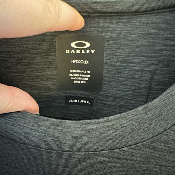 Oakley Mens Hydrolix Performance Fit T-shirt - Picture 4 of 8